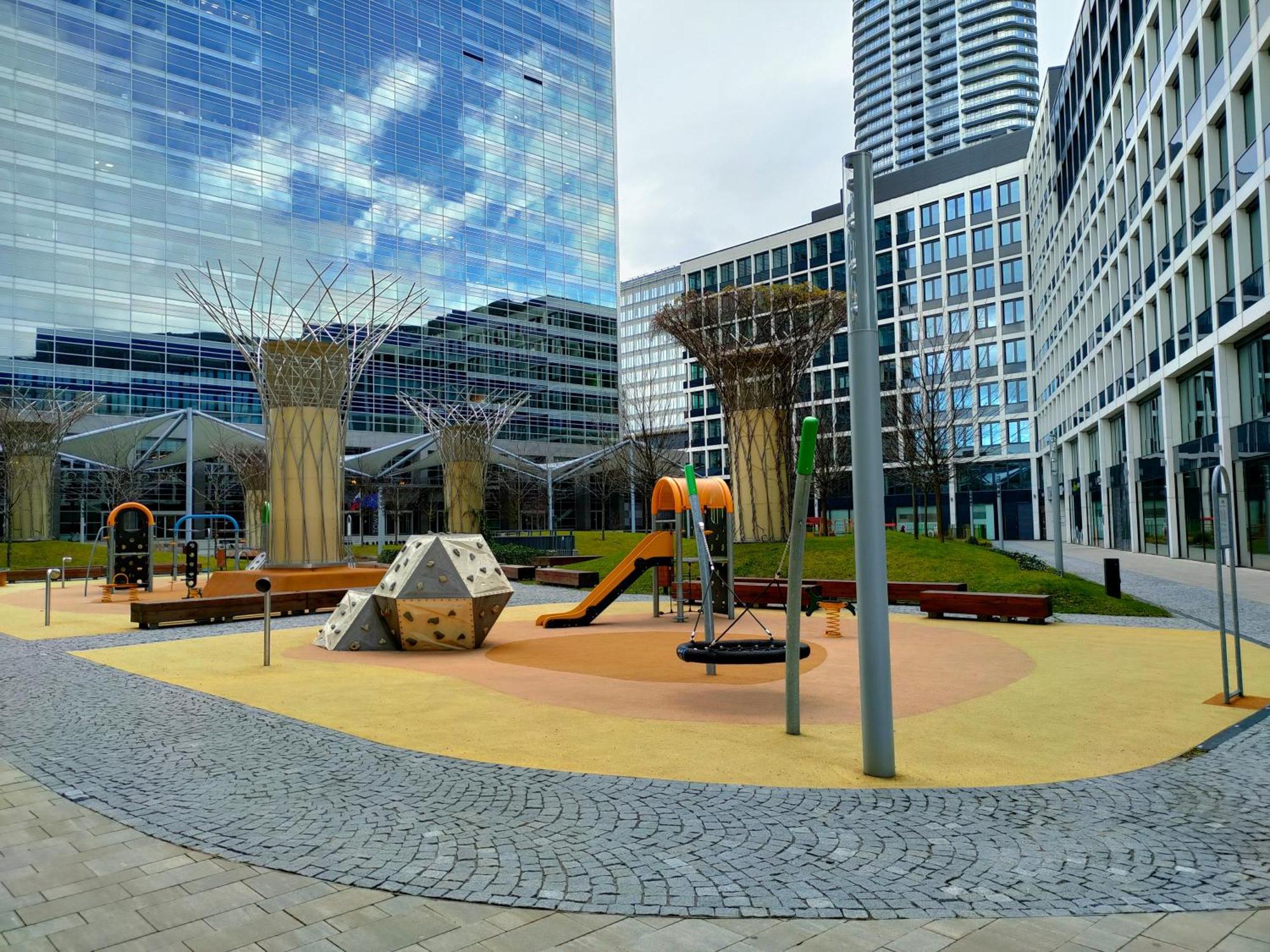 Sag Romantic 22 Floor Panorama City Free Parking Free Wifi 브라티슬라바 외부 사진