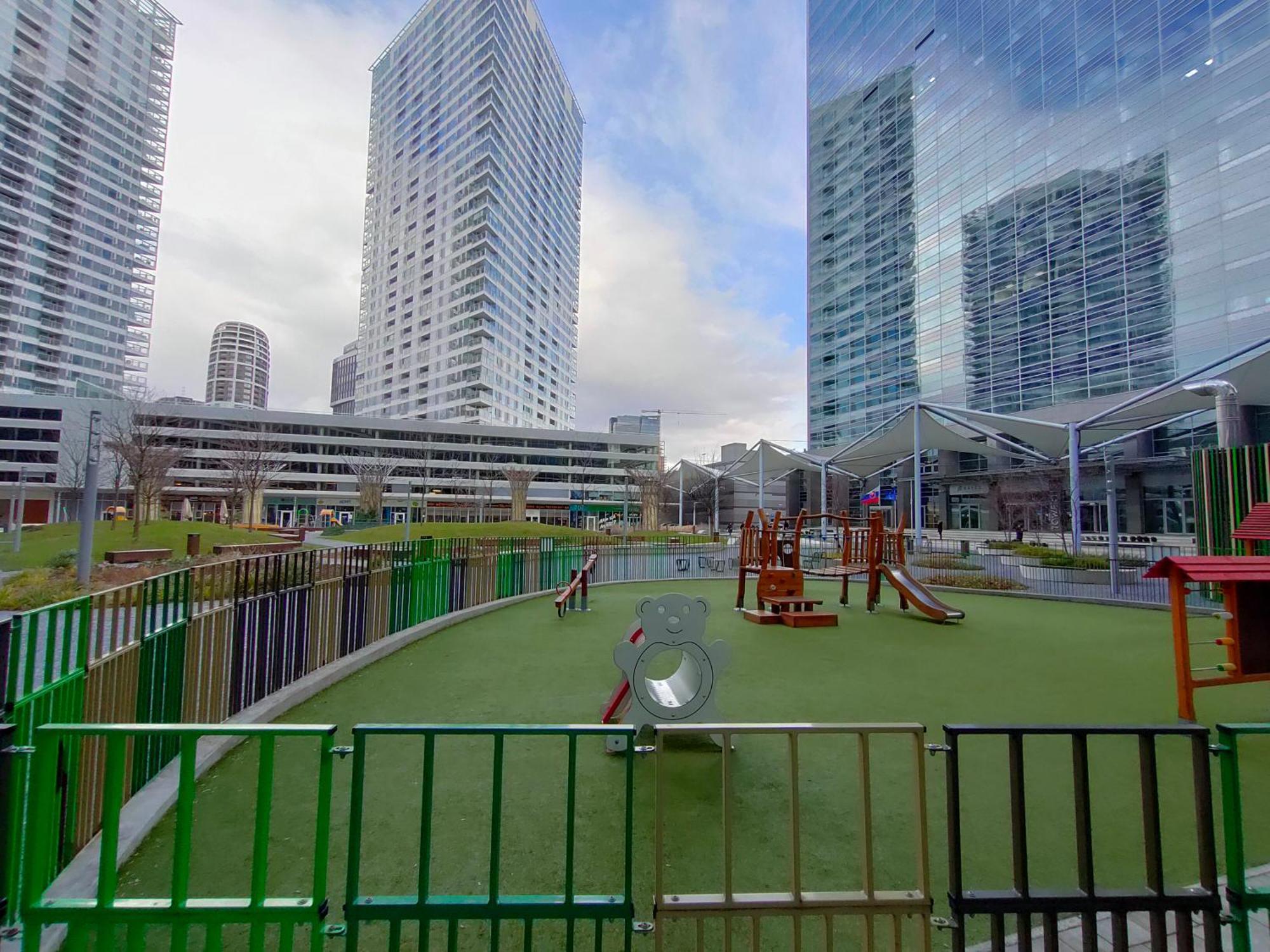 Sag Romantic 22 Floor Panorama City Free Parking Free Wifi 브라티슬라바 외부 사진