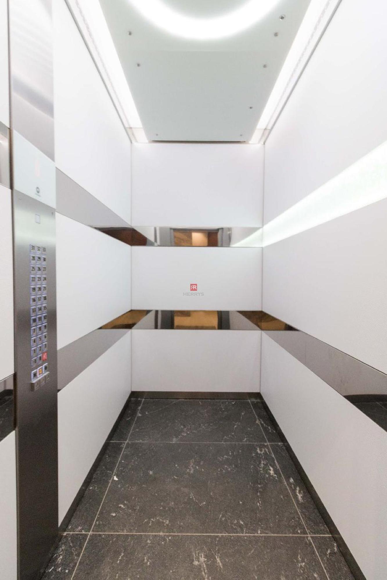 Sag Romantic 22 Floor Panorama City Free Parking Free Wifi 브라티슬라바 외부 사진