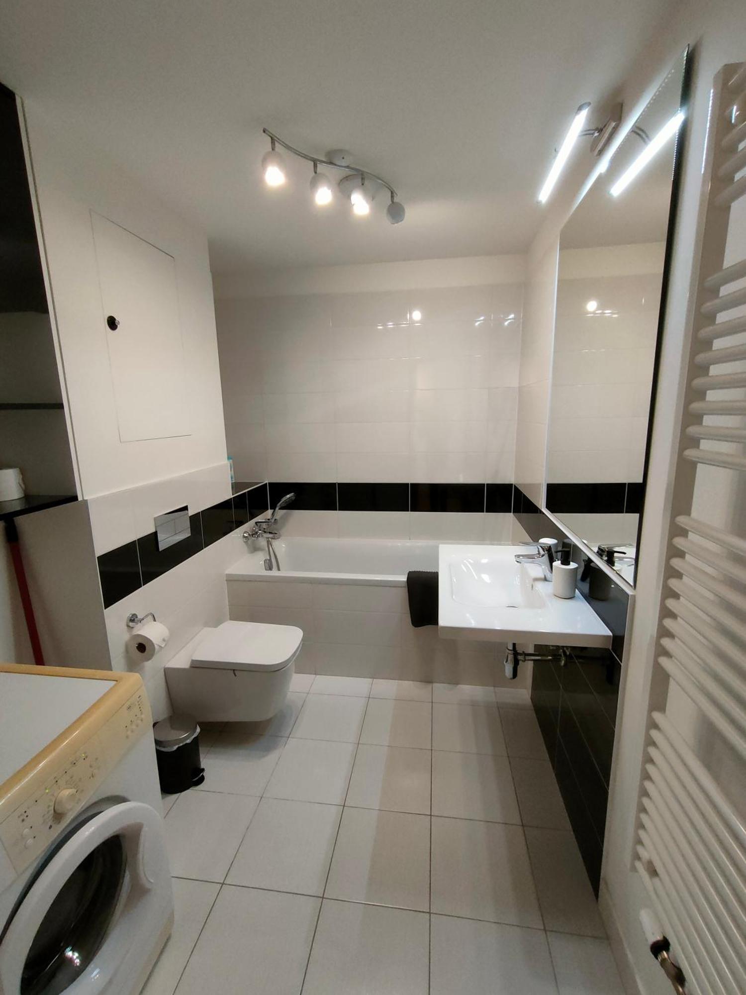 Sag Romantic 22 Floor Panorama City Free Parking Free Wifi 브라티슬라바 외부 사진